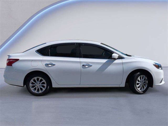 2019 Nissan Sentra S photo 2