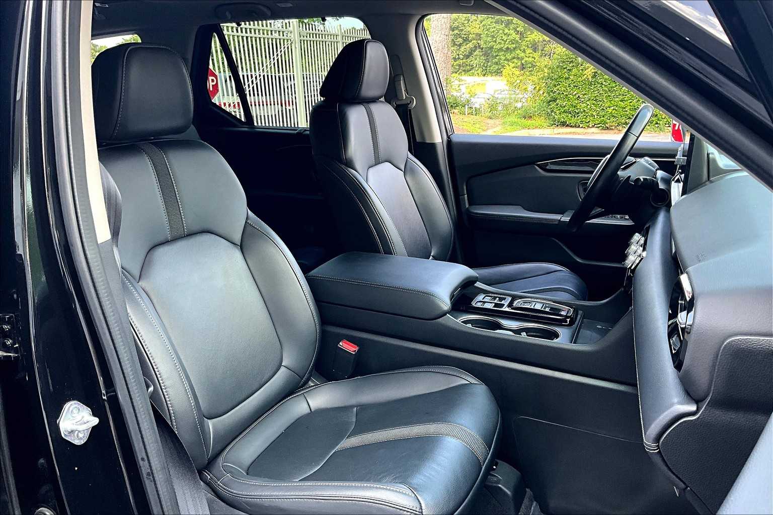 2023 Honda Pilot Touring photo 8