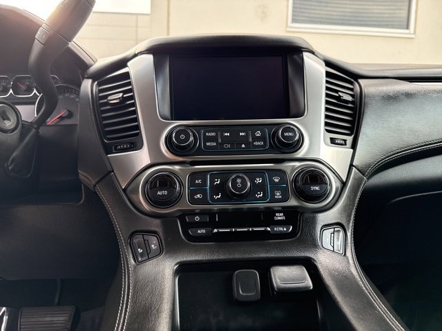 2020 Chevrolet Suburban LT photo 12