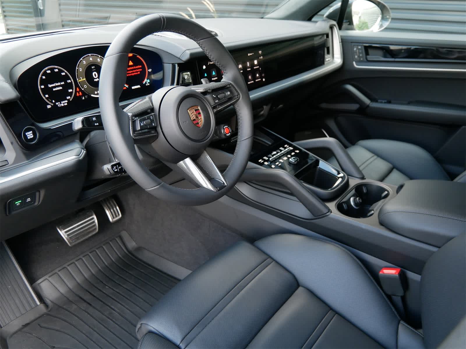 2025 Porsche Cayenne Turbo GT photo 4