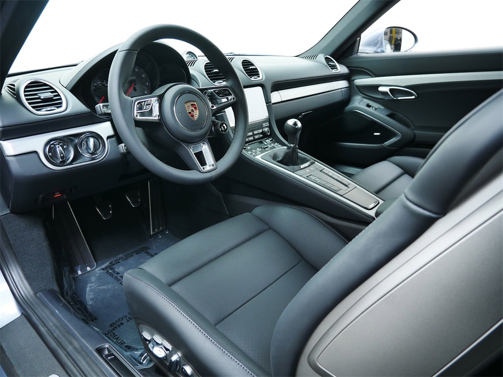 2025 Porsche Cayman S photo 4