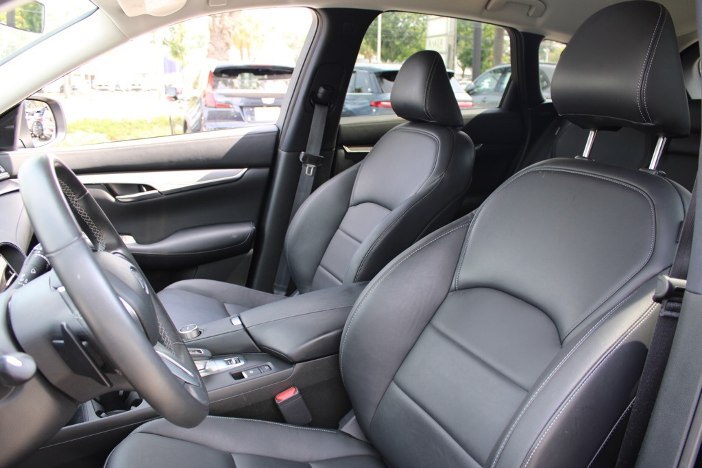 2025 Infiniti QX50 Luxe AWD photo 4