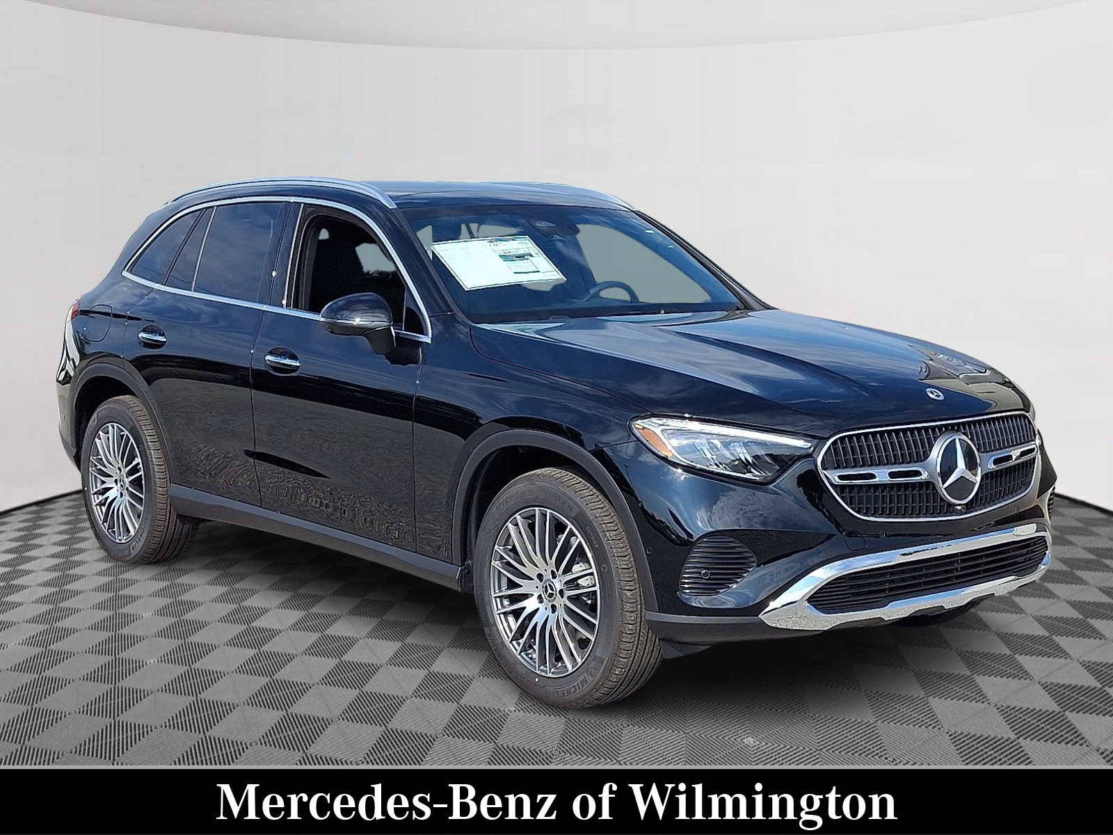 2026 Mercedes-Benz GLC Base's photo