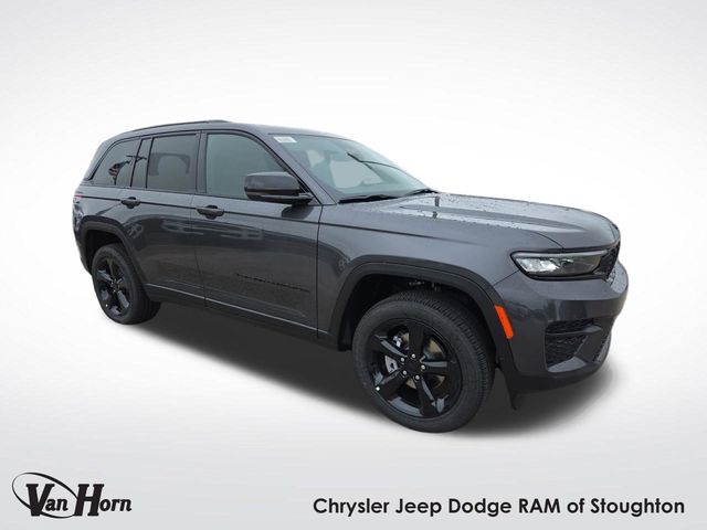 2025 Jeep Grand Cherokee Altitude's photo