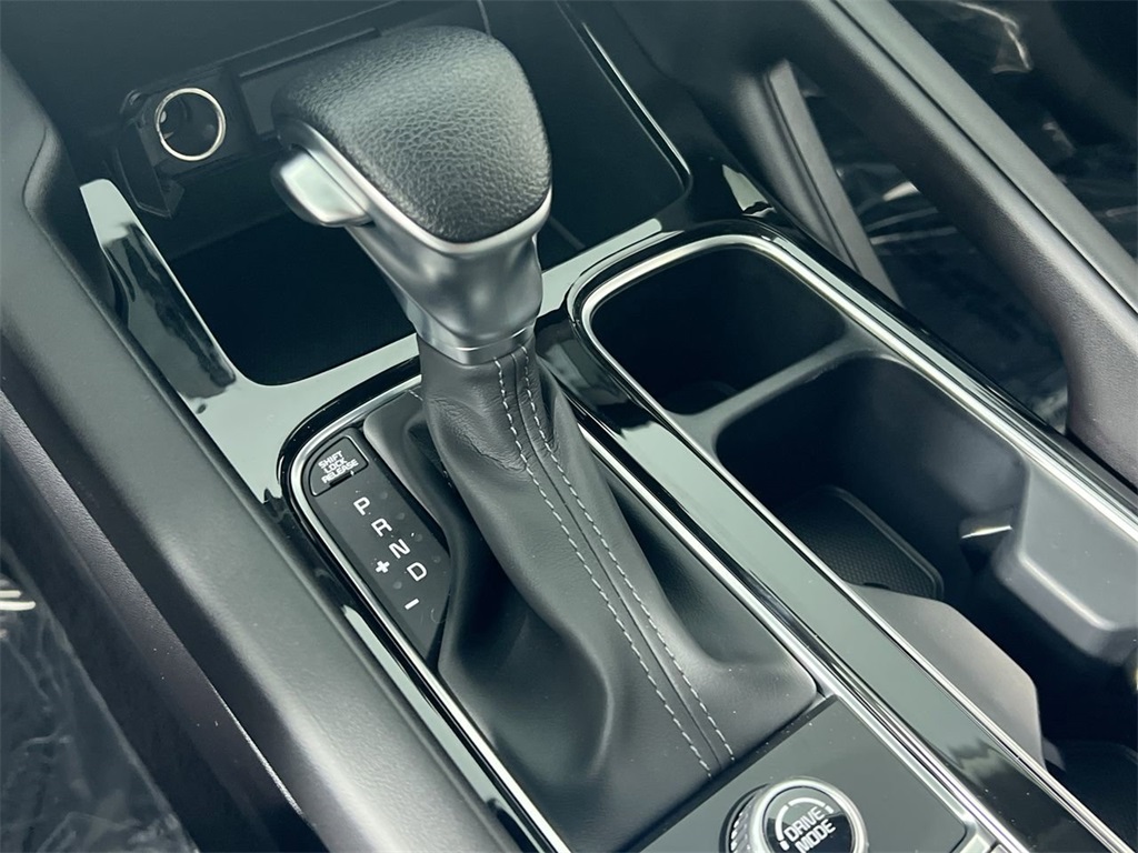 2025 Kia Telluride LX photo 18