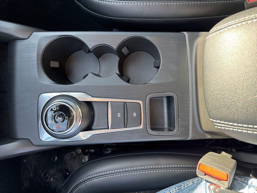 2025 Ford Escape Plug-In Hybrid photo 38