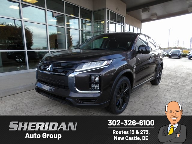 2025 Mitsubishi Outlander Sport LE's photo