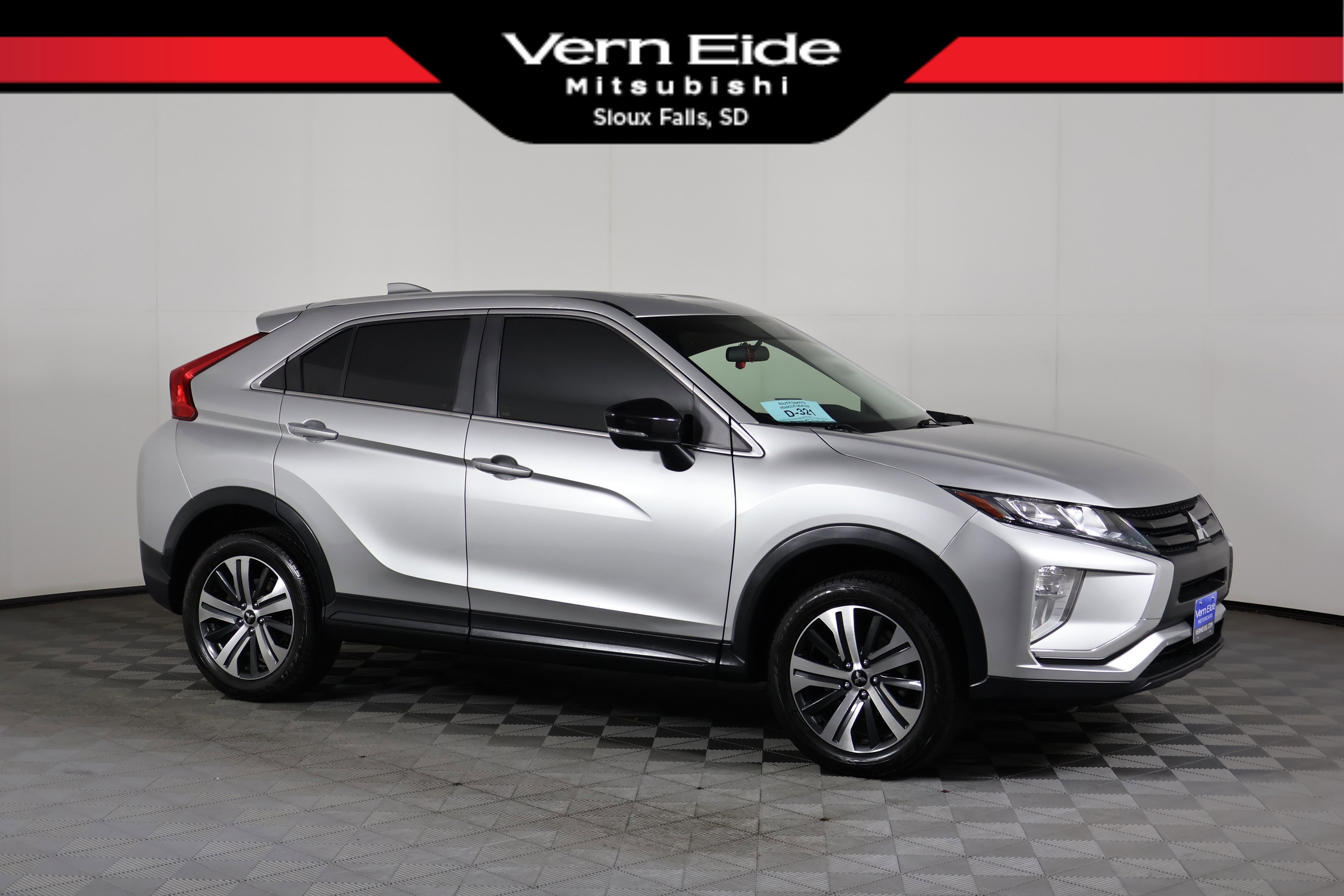 2018 Mitsubishi Eclipse Cross LE's photo