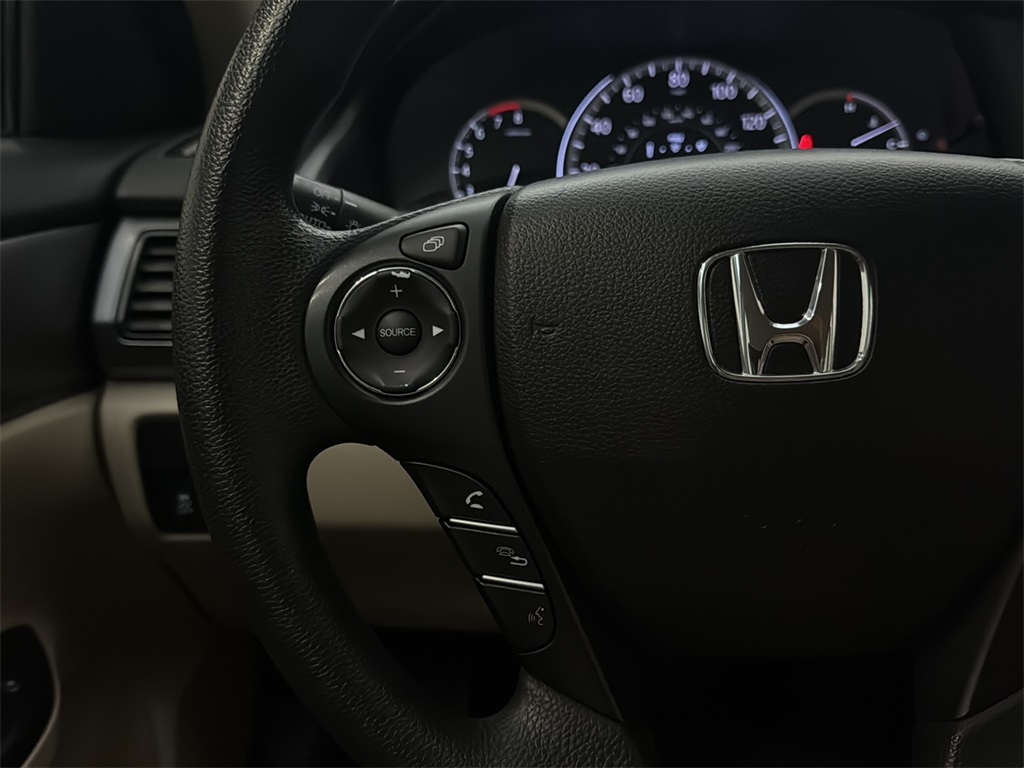 2013 Honda Accord LX photo 15