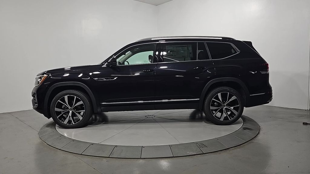 2026 Volkswagen Atlas SEL Premium R-Line photo 2
