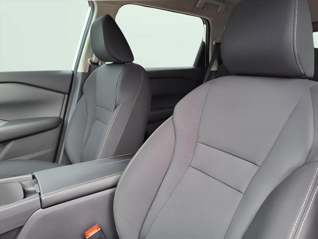 2025 Nissan Rogue S photo 17