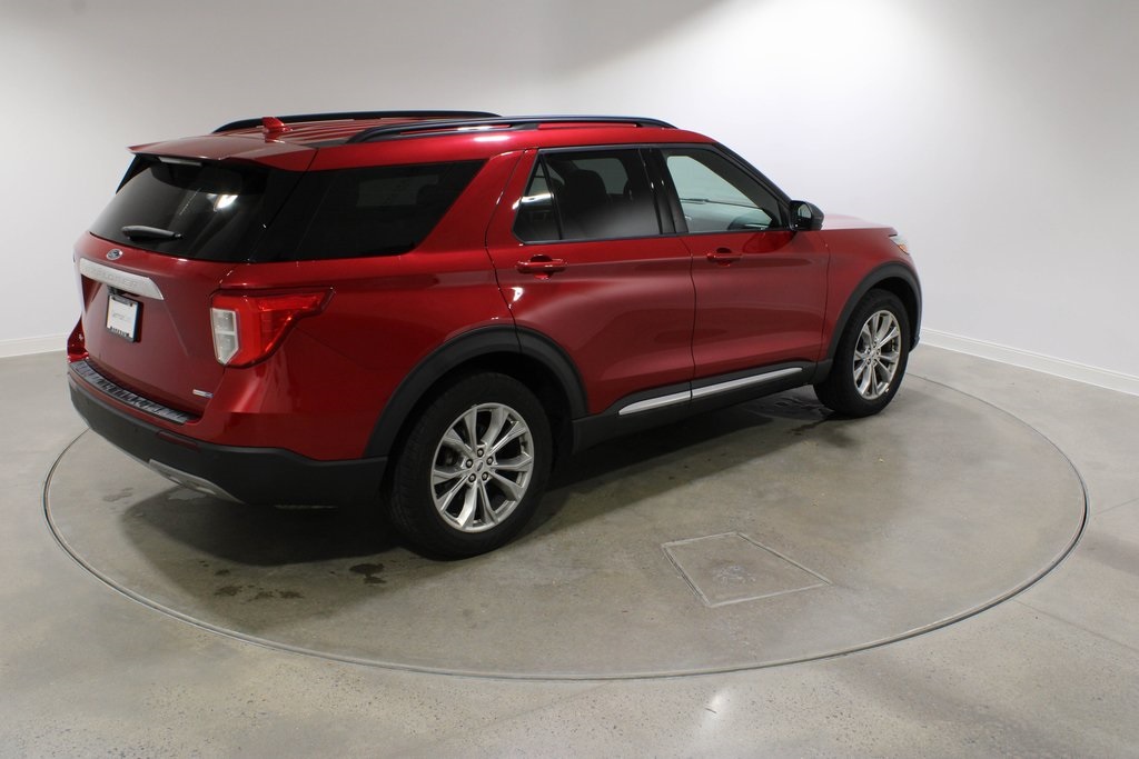 2020 Ford Explorer XLT photo 2
