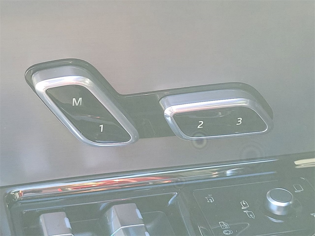2025 Land Rover Range Rover Sport SE photo 25
