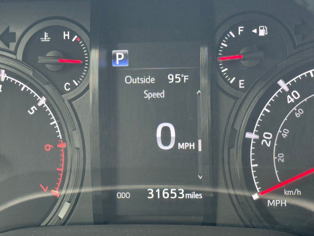 2024 Toyota 4Runner SR5 photo 3