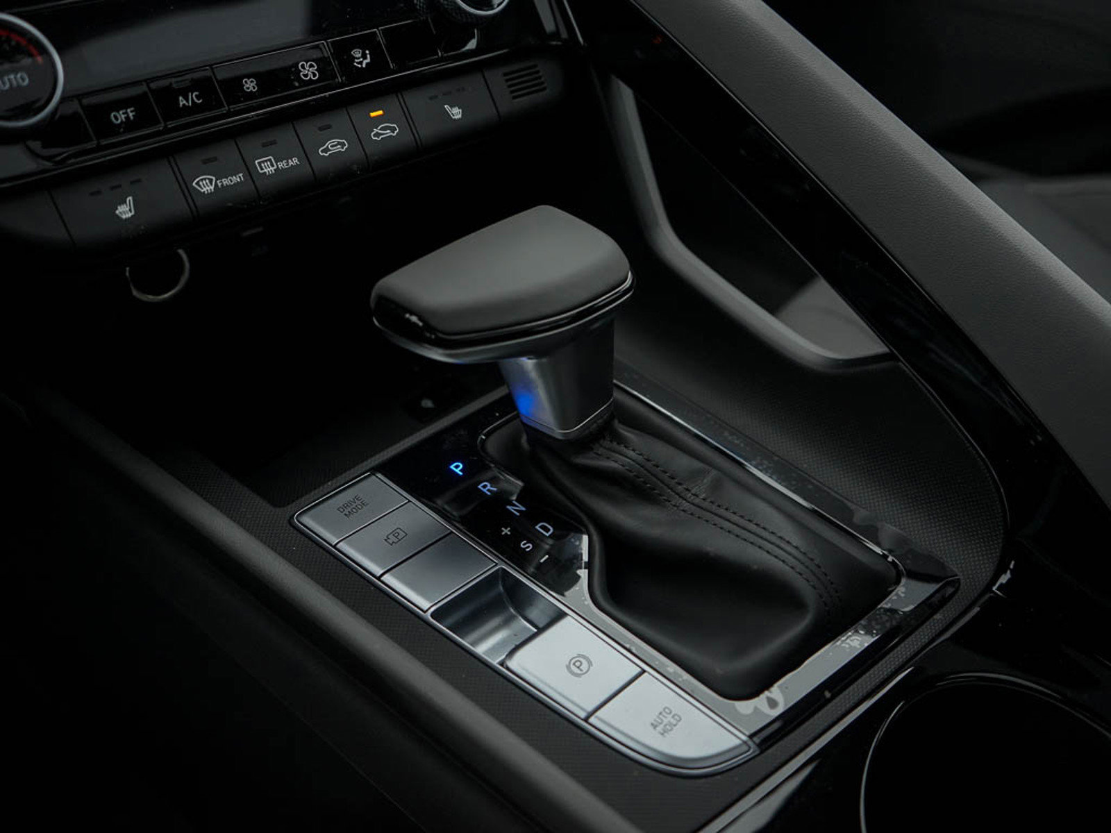 2025 Hyundai Elantra SEL Convenience photo 23