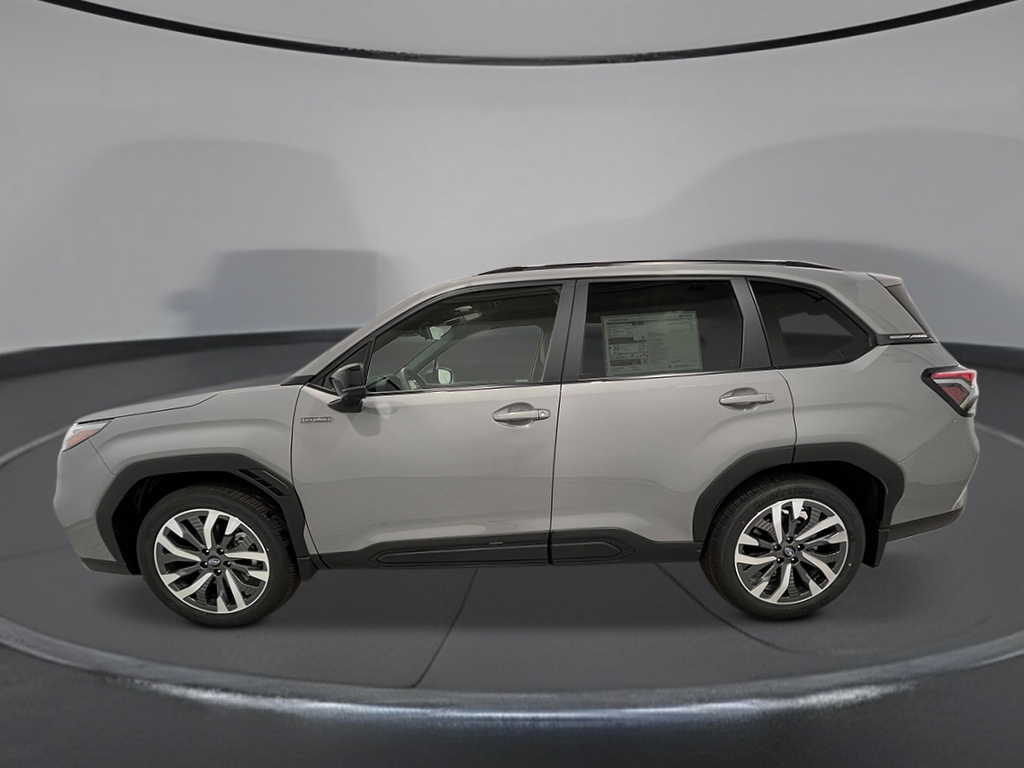 2025 Subaru Forester Touring photo 2