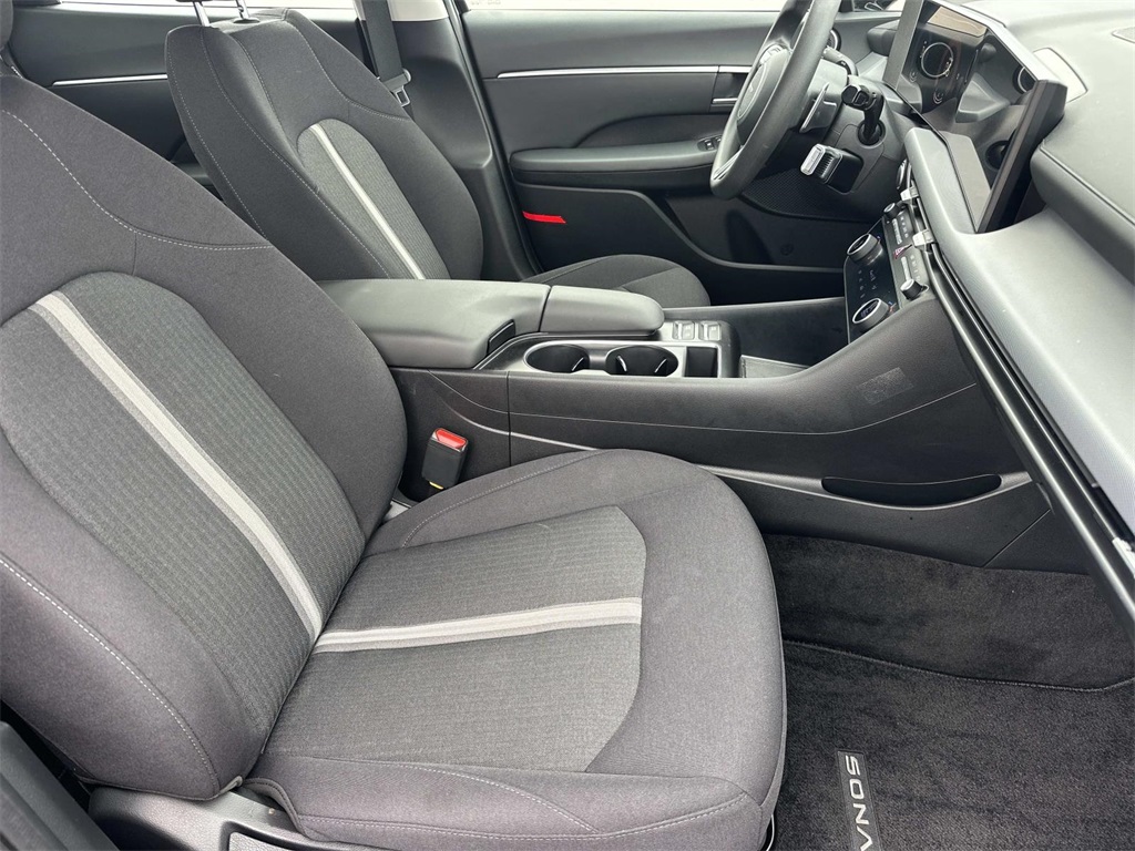 2025 Hyundai Sonata SEL photo 14
