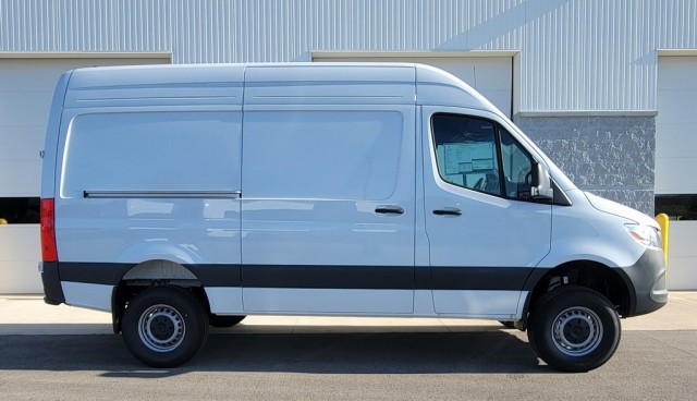 Minibus Mini Van A Louer Mercedes Van AmÃ©nagÃ© A Louer Mercedes