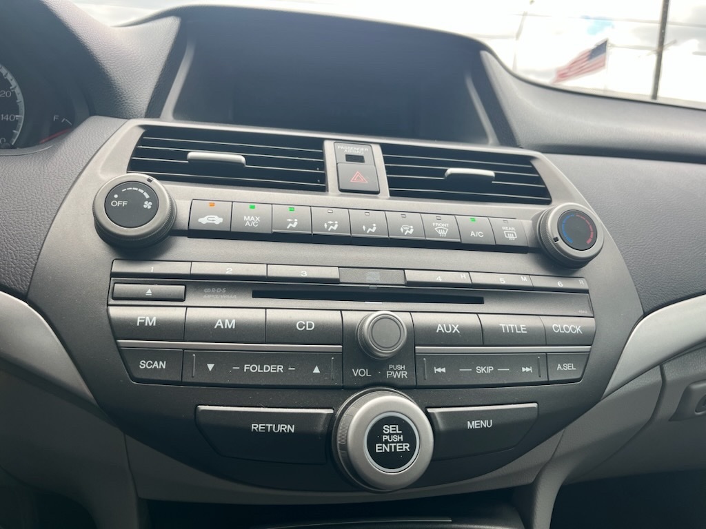 2012 Honda Accord LX-P photo 13