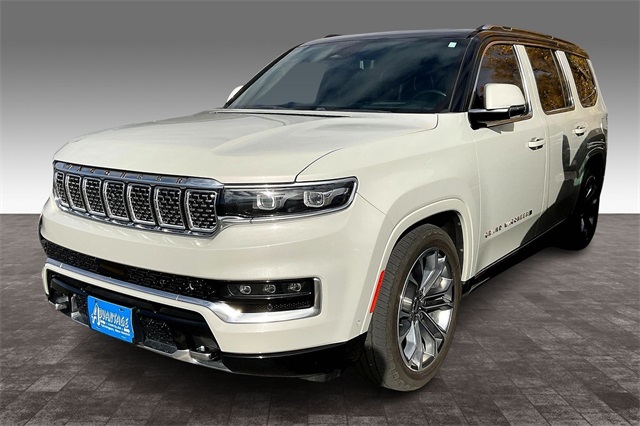 2022 Jeep Grand Wagoneer Series III's photo
