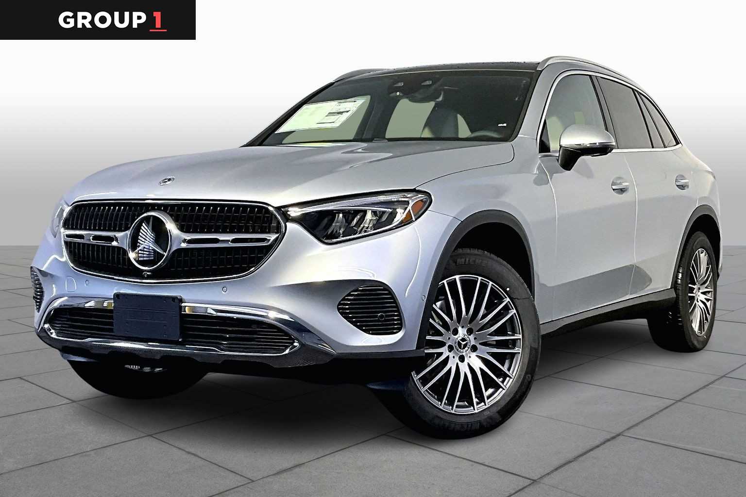 2026 Mercedes-Benz GLC Base's photo