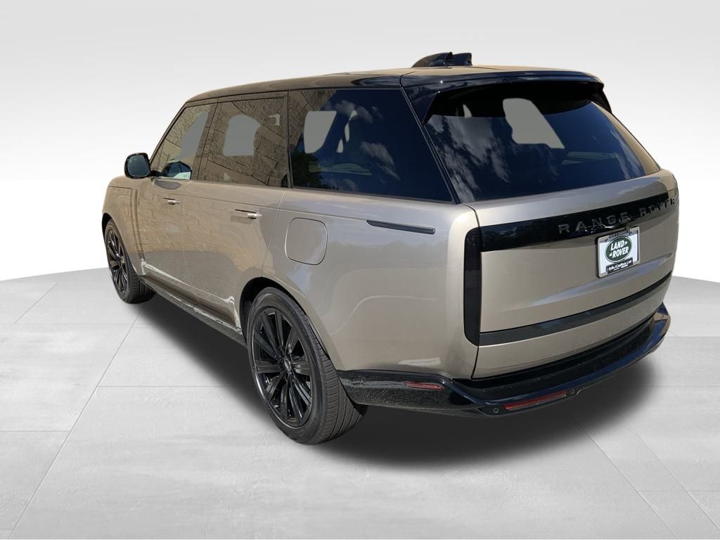 2025 Land Rover Range Rover SE photo 8