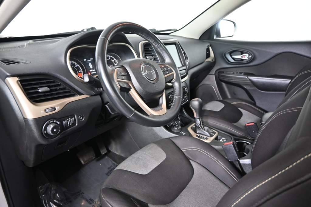 2014 Jeep Cherokee Latitude photo 20