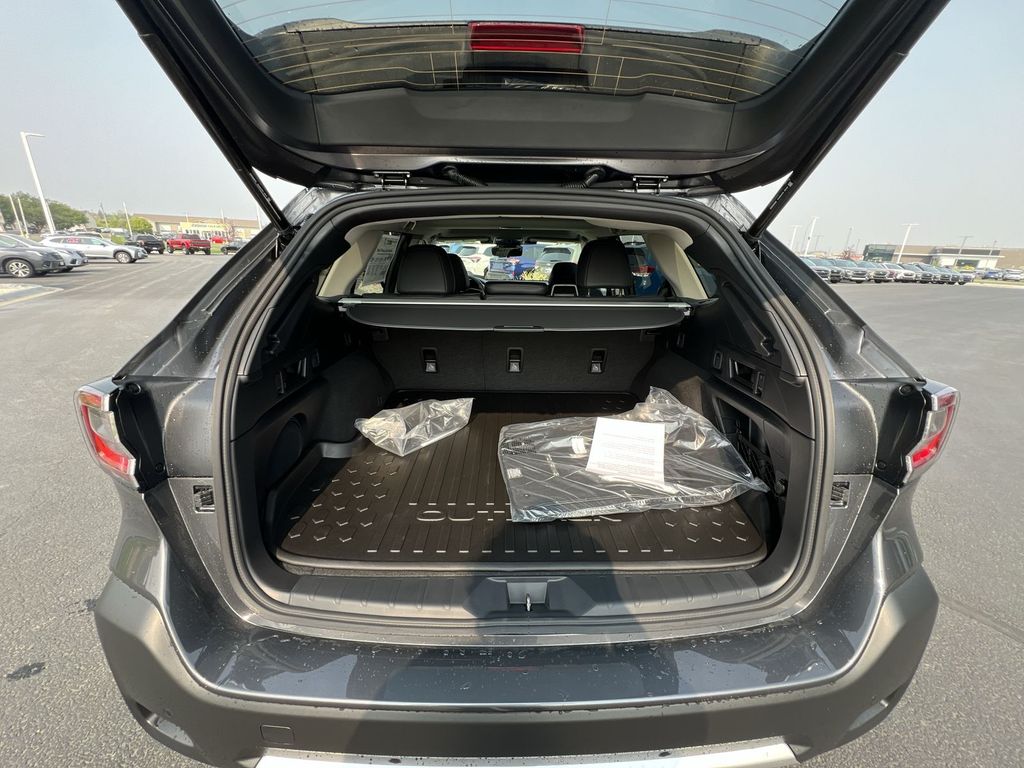 2025 Subaru Outback Touring XT photo 24