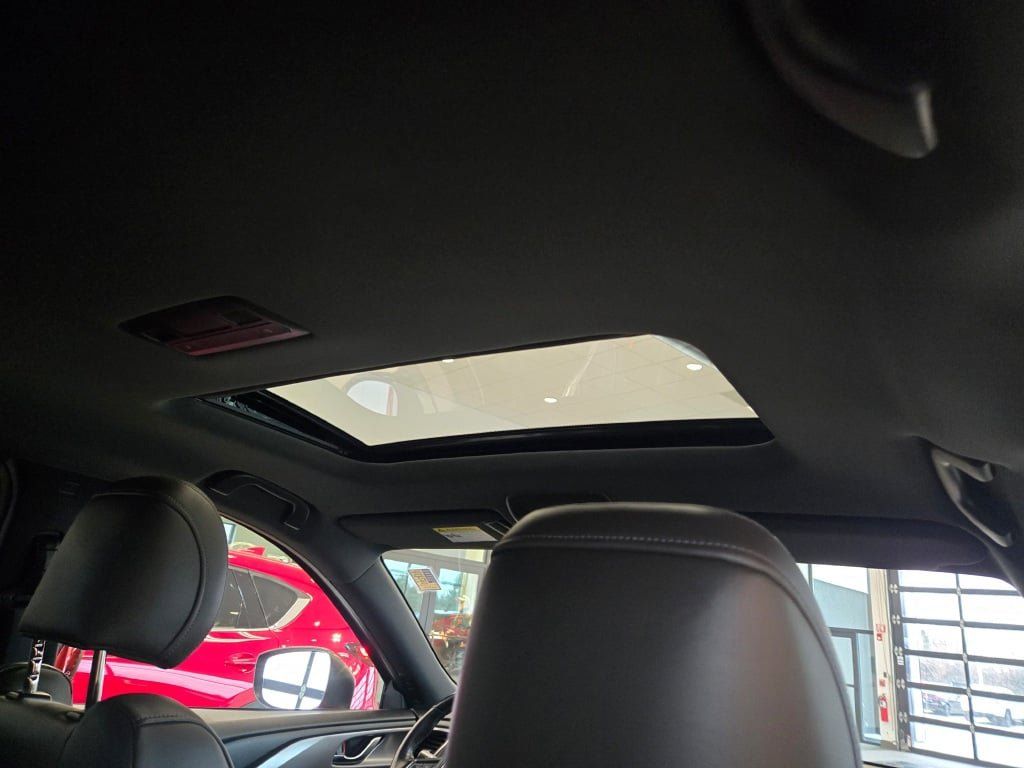 2022 Mazda CX-9 Signature photo 27
