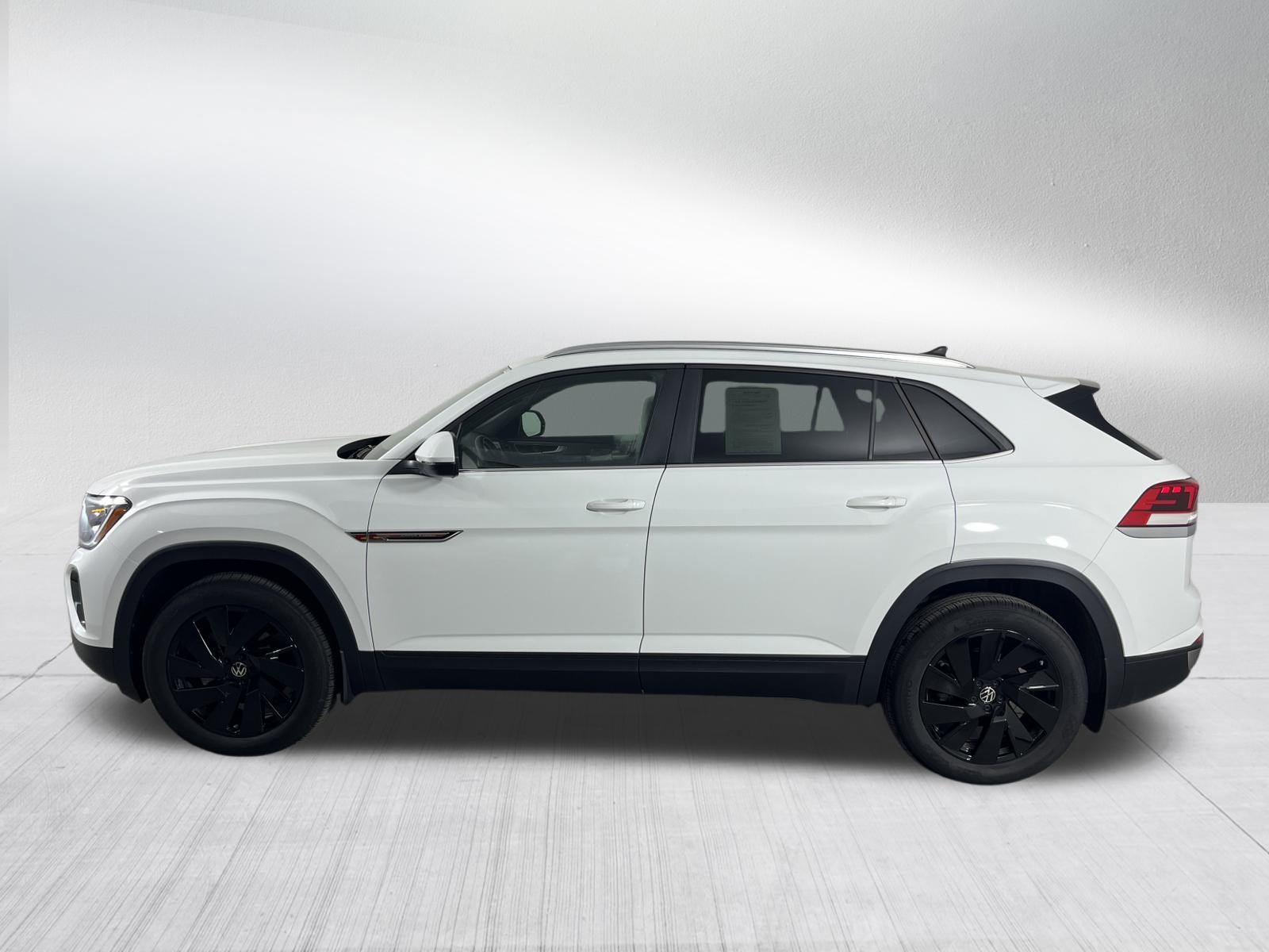 2025 Volkswagen Atlas Cross Sport SE Technology photo 4