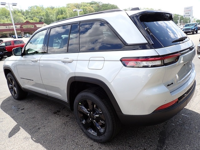 2025 Jeep Grand Cherokee Altitude X photo 3