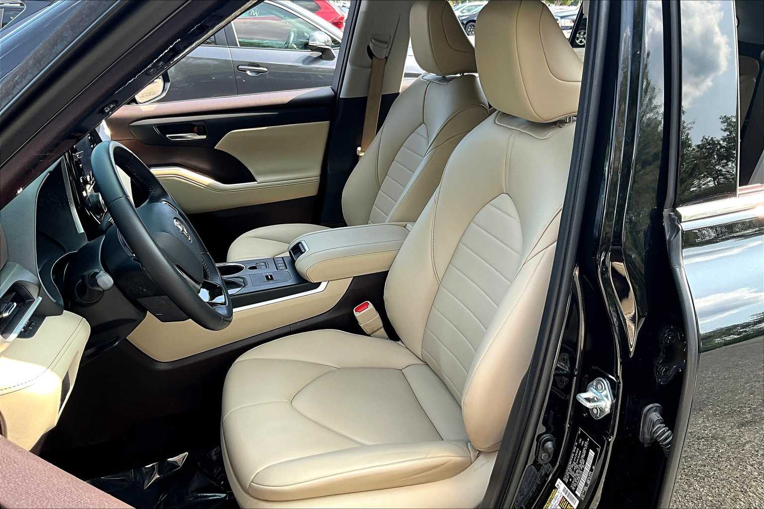 2021 Toyota Highlander Hybrid XLE photo 7