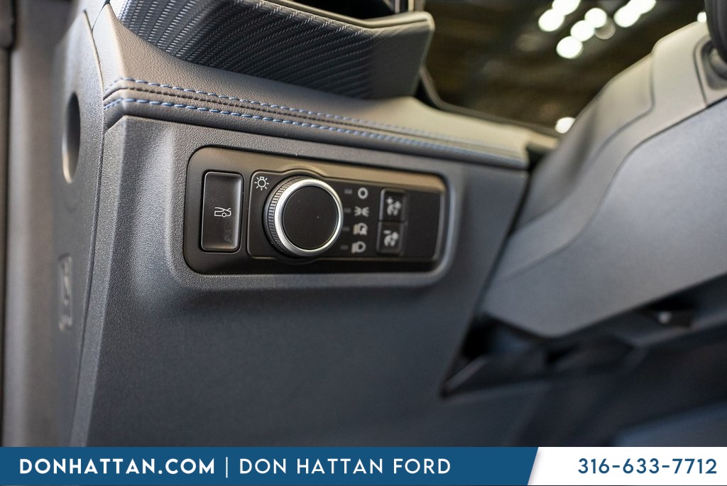 2025 Ford Mustang Dark Horse photo 8