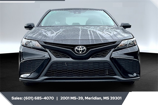 2024 Toyota Camry SE photo 3