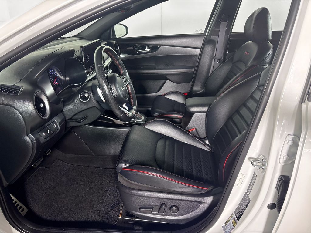 2023 Kia Forte GT photo 11