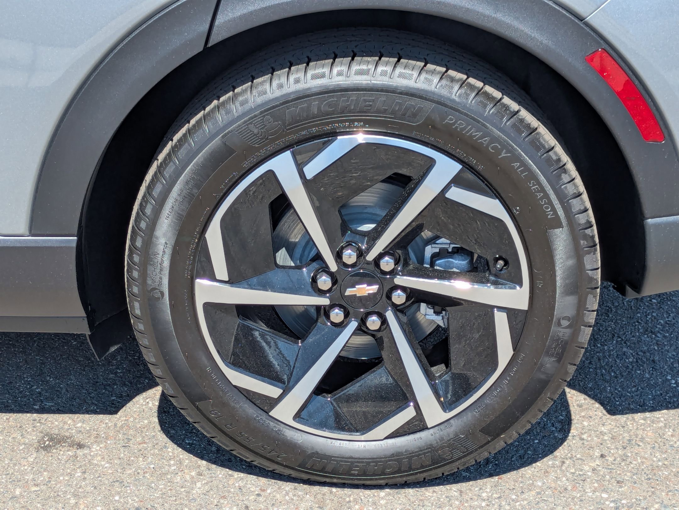 2026 Chevrolet Equinox EV 1LT photo 9