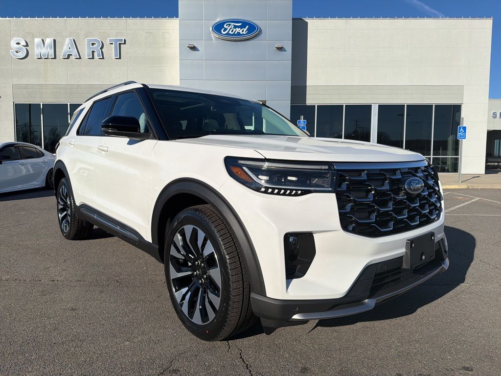 2026 Ford Explorer Platinum's photo