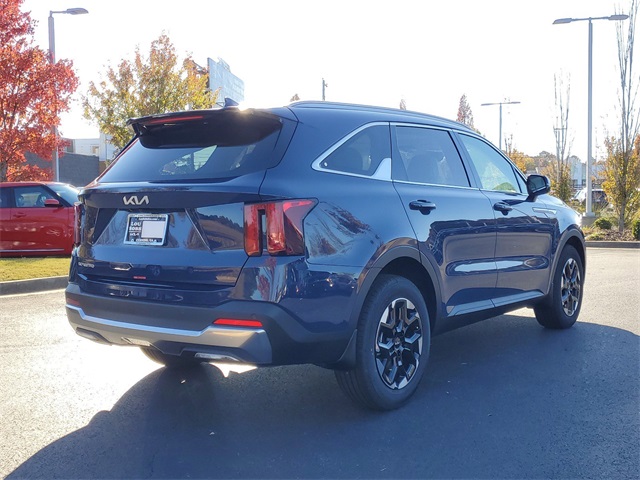 2025 Kia Sorento S photo 4