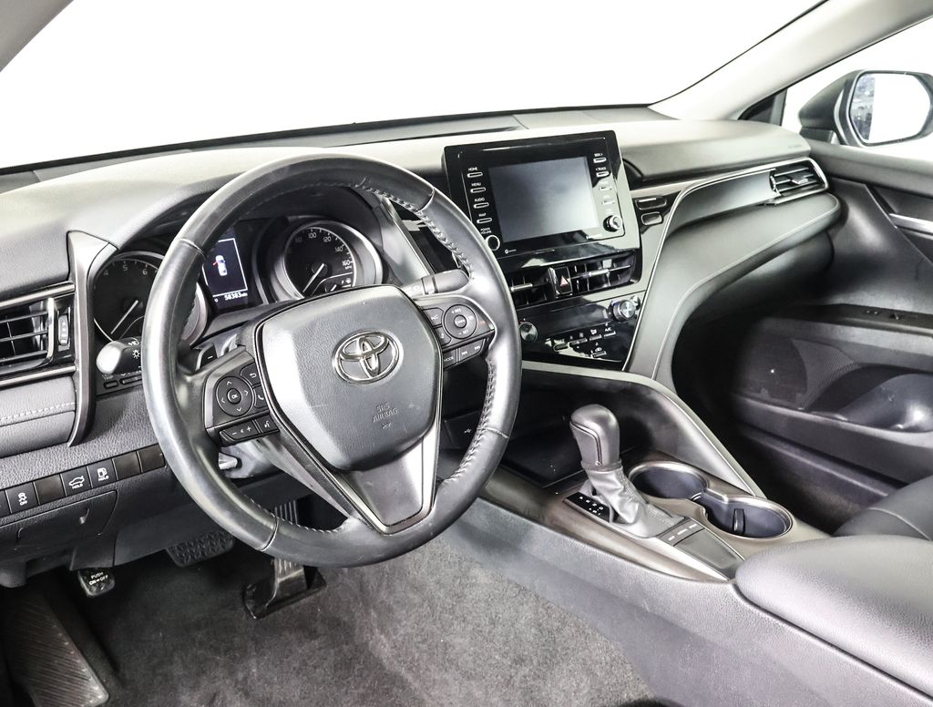 2023 Toyota Camry SE photo 5