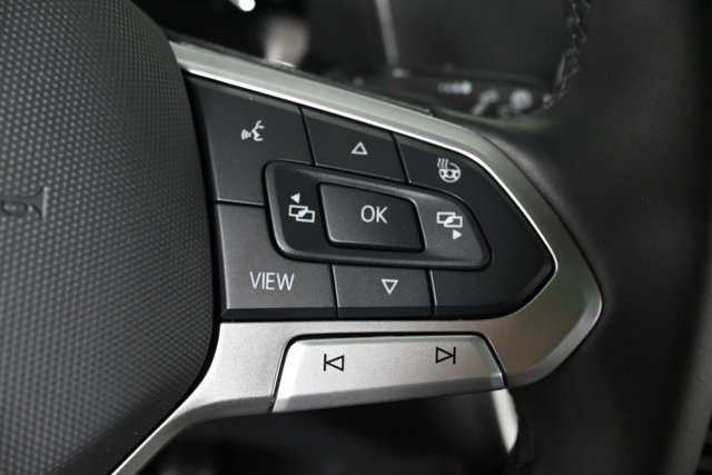 2025 Volkswagen Atlas Peak Edition SE photo 13