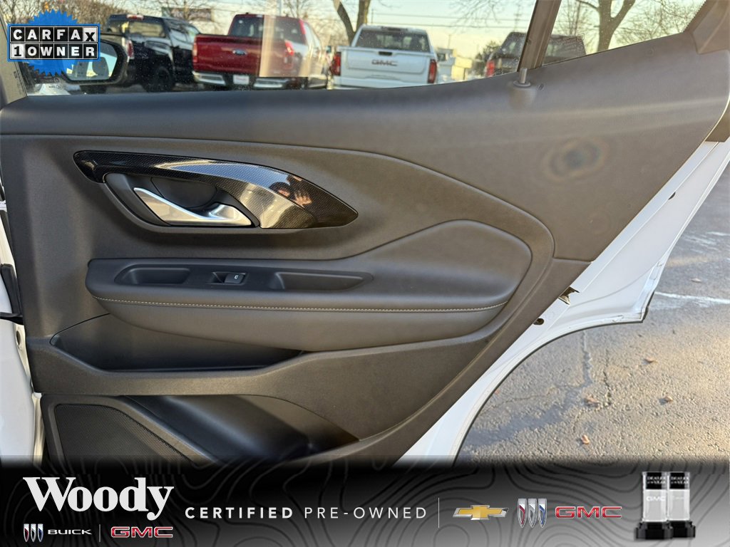 2023 GMC TERRAIN - Image 34