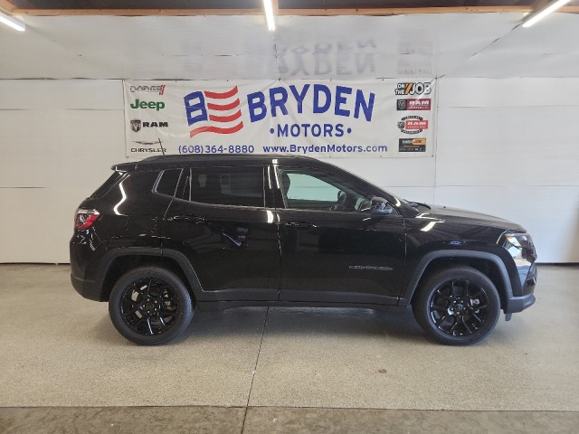 2025 Jeep Compass Latitude photo 2