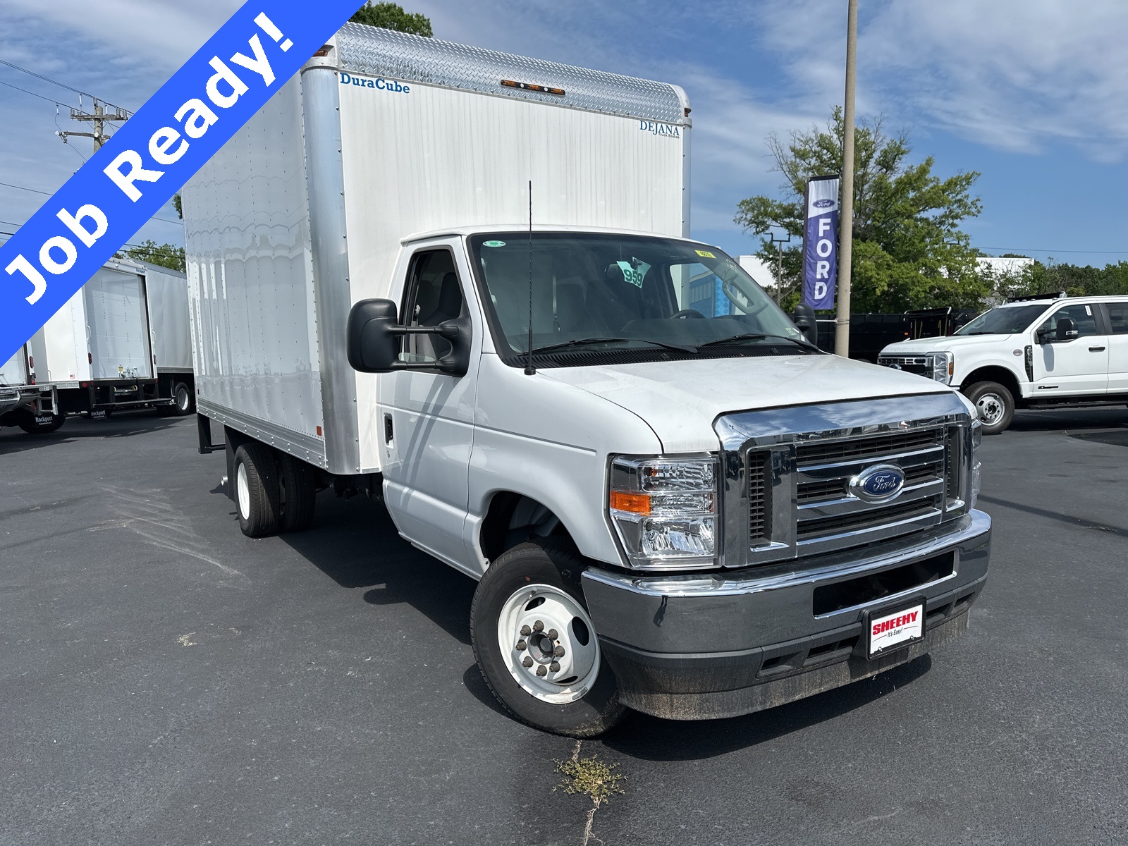 2024 Ford E-Series Cutaway Base's photo