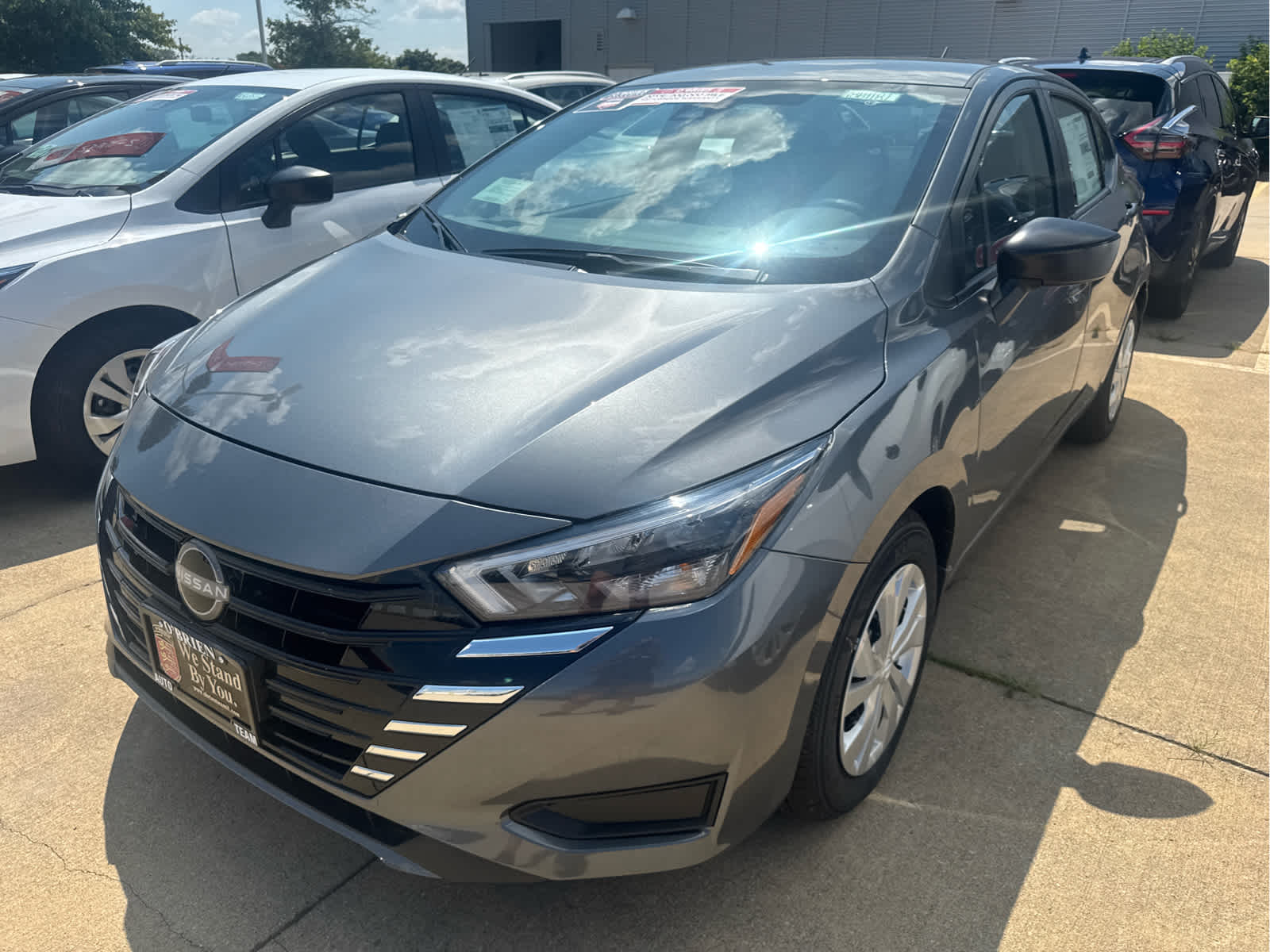 2025 Nissan Versa S photo 2