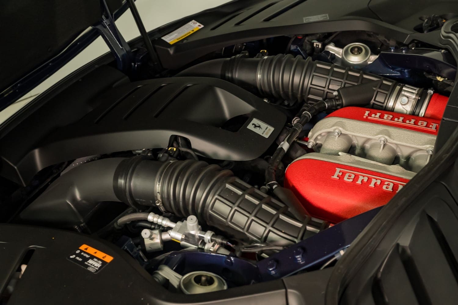 2024 Ferrari Purosangue photo 38
