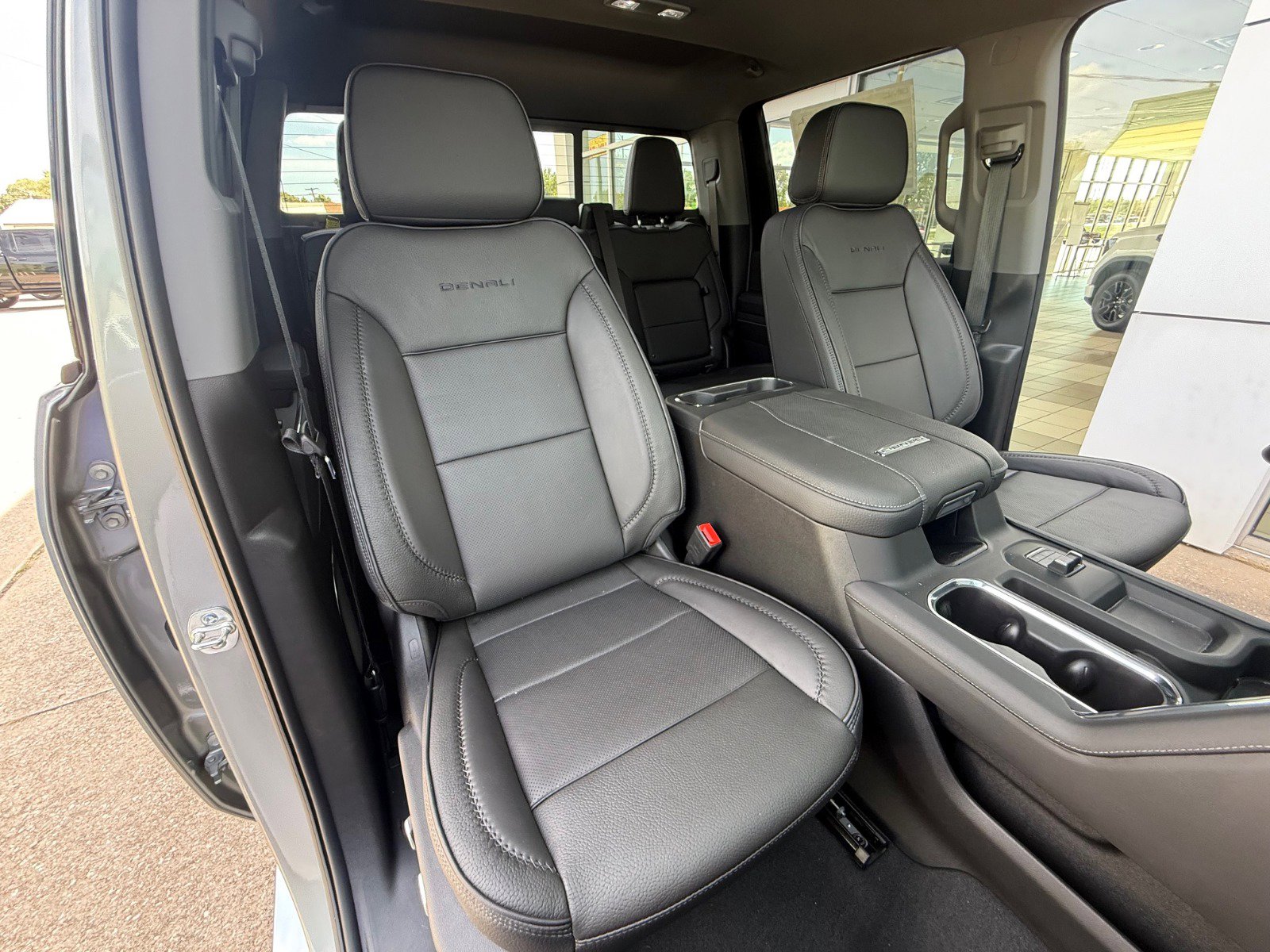 2025 Gmc Sierra 3500 HD Denali photo 28