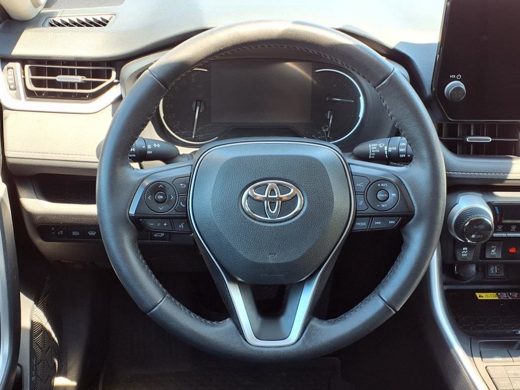 2024 Toyota RAV4 XLE Premium photo 12