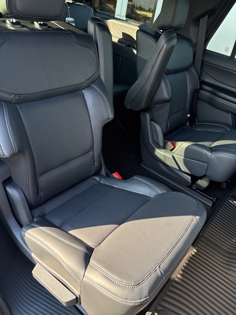 2025 Ford Expedition Platinum photo 38