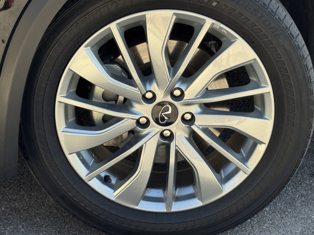2024 Infiniti QX50 Luxe photo 5