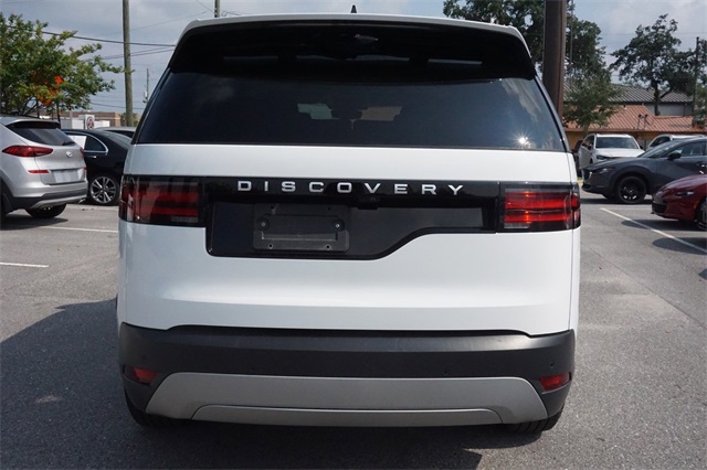 2024 Land Rover Discovery S photo 23